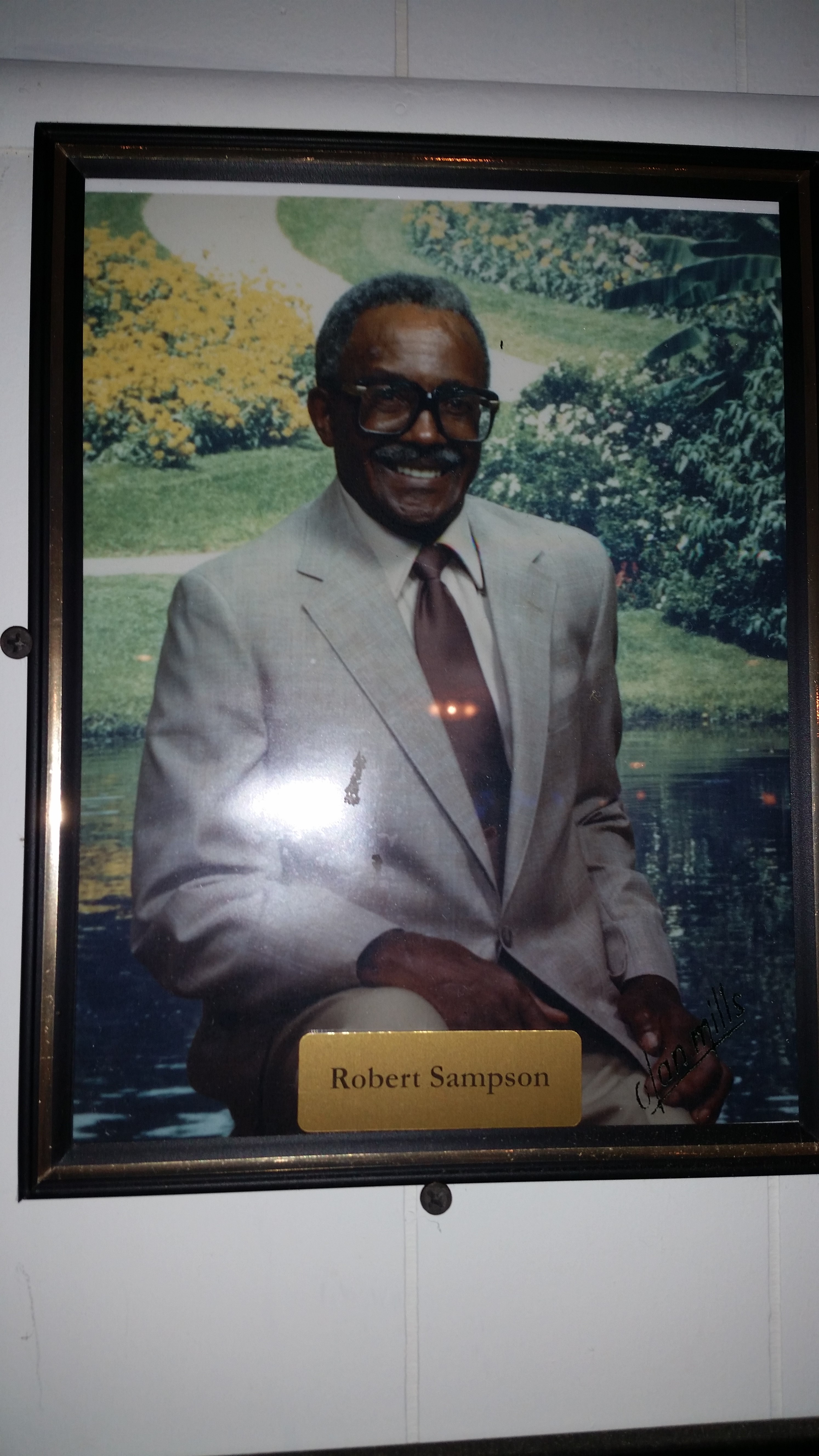 Mr. Robert Sampson
